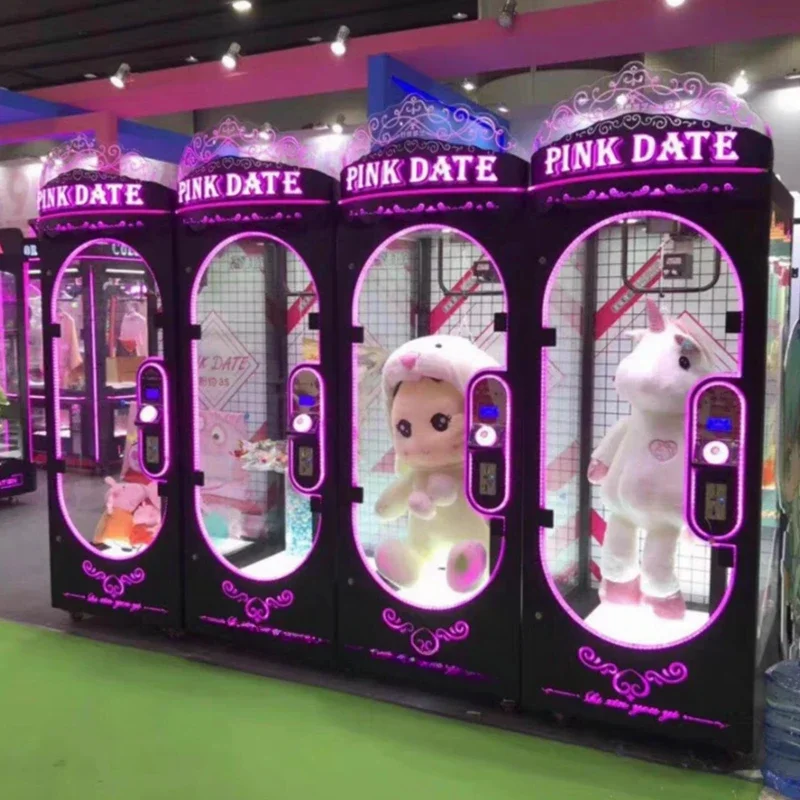 Arcade Prize Vending Machine - A- Pink Date Scissors Cut Prize