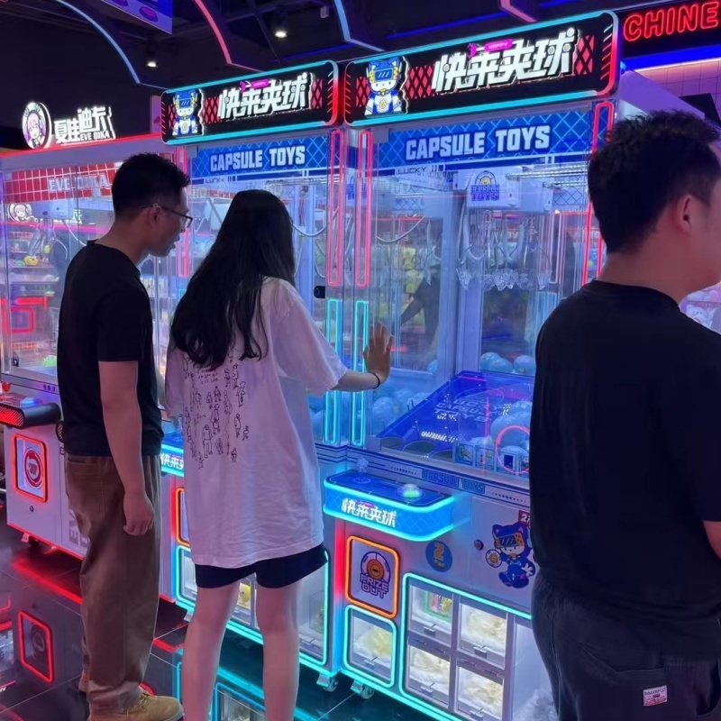 Capsule Toys Claw Machine Cran - Arcade Prize Vending Machine review and price